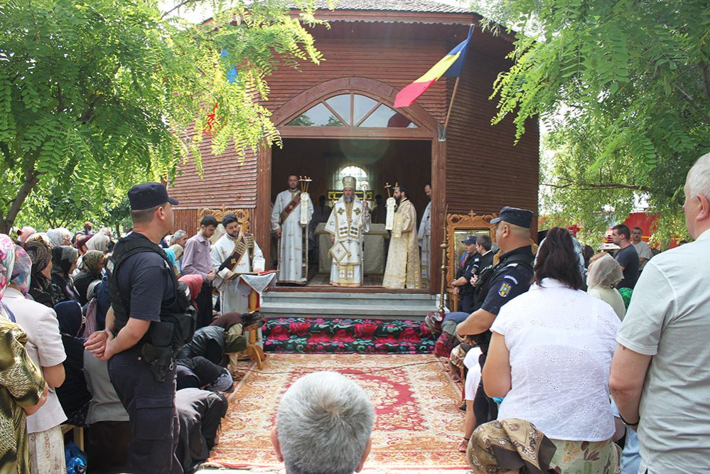 Hramul mănăstirii voievodale Măxineni 78323