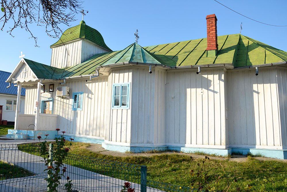 Bisericuţa de pe „drumul izbăvirii“ 78306