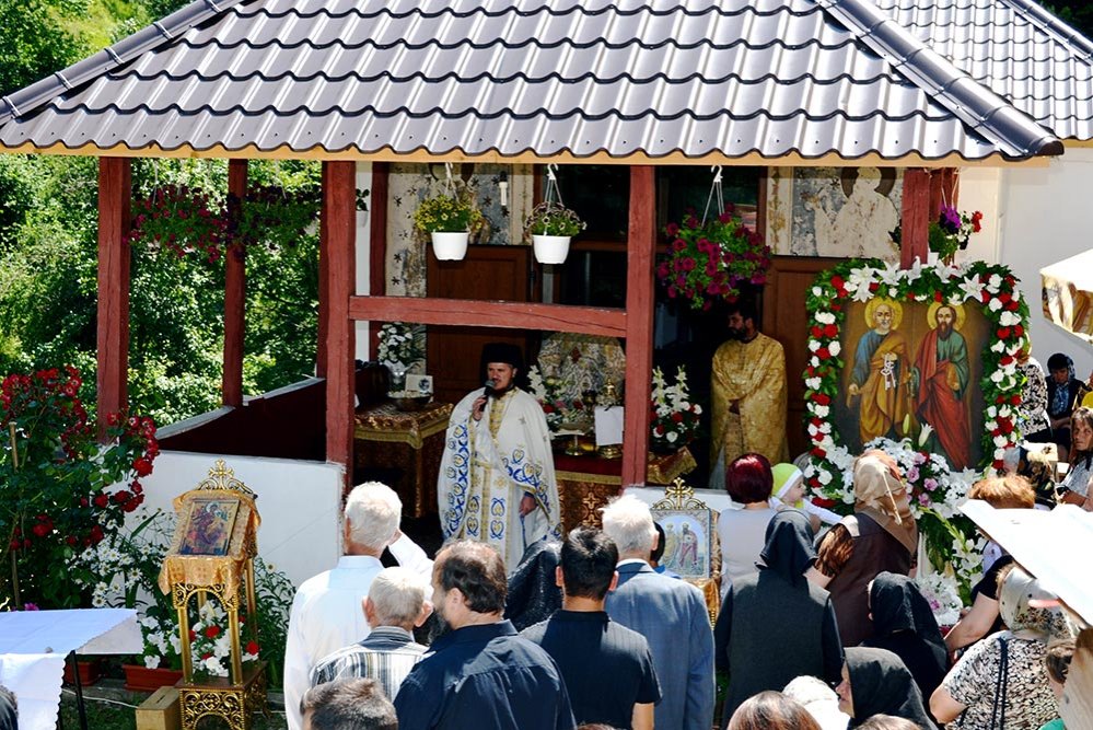 Sfinţii Apostoli Petru şi Pavel sărbătoriţi în Episcopia Caransebeşului 78232