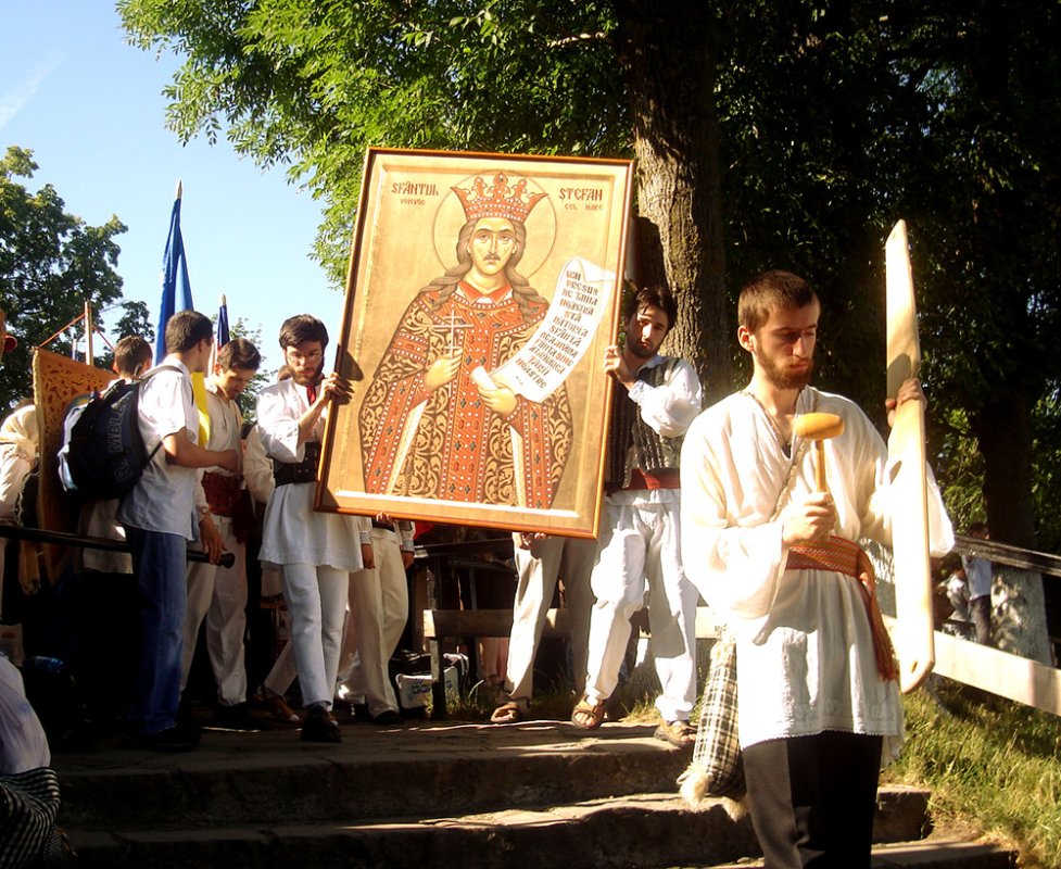 Apărător şi rugător al poporului român 78184