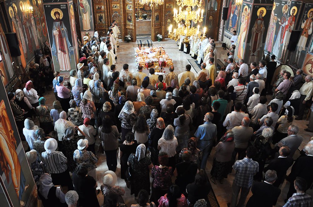 Sfântul Voievod Ştefan cinstit într-o parohie ieşeană 78168