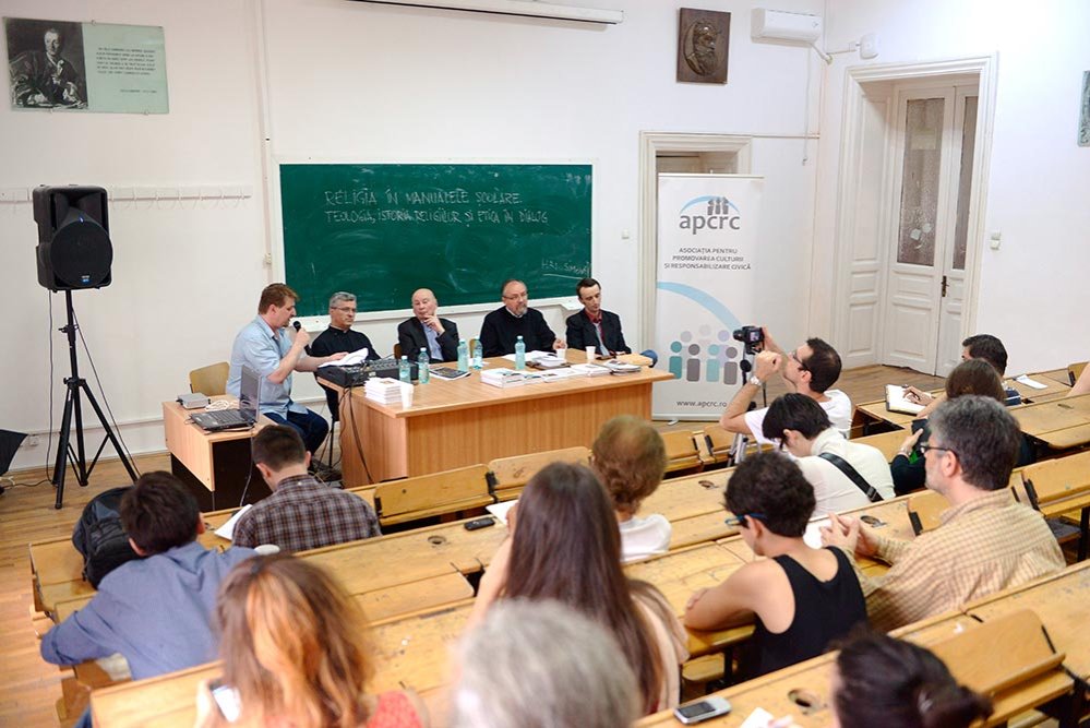 Dezbatere despre prezenţa religiei în manualele şcolare 78133