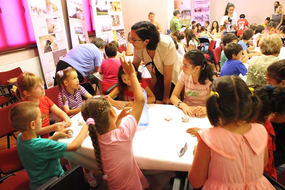 Copiii Centrului social „Best Life“ la Muzeul Olteniei 78040