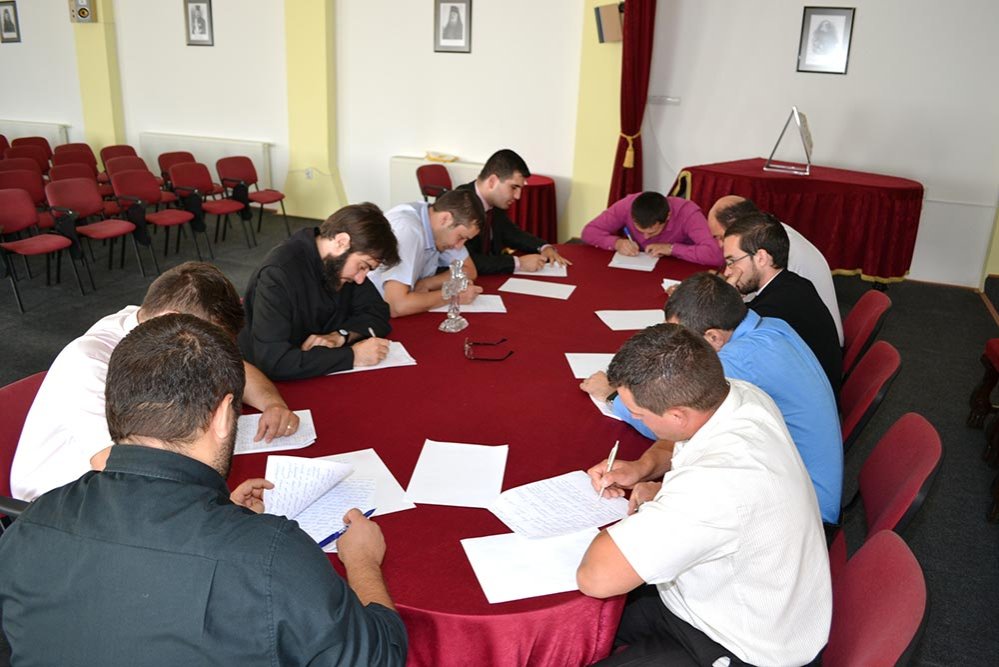 Examen de capacitate preoţească în Episcopia Caransebeşului 78043