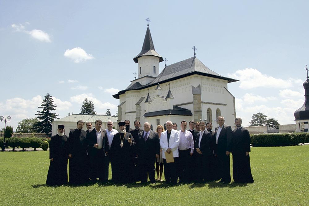 Dezbatere dedicată Aşezământului spitalicesc „Precista Mare” din Roman 77980