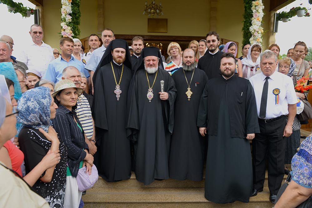 Hram la Paraclisul Catedralei Mântuirii Neamului 77967