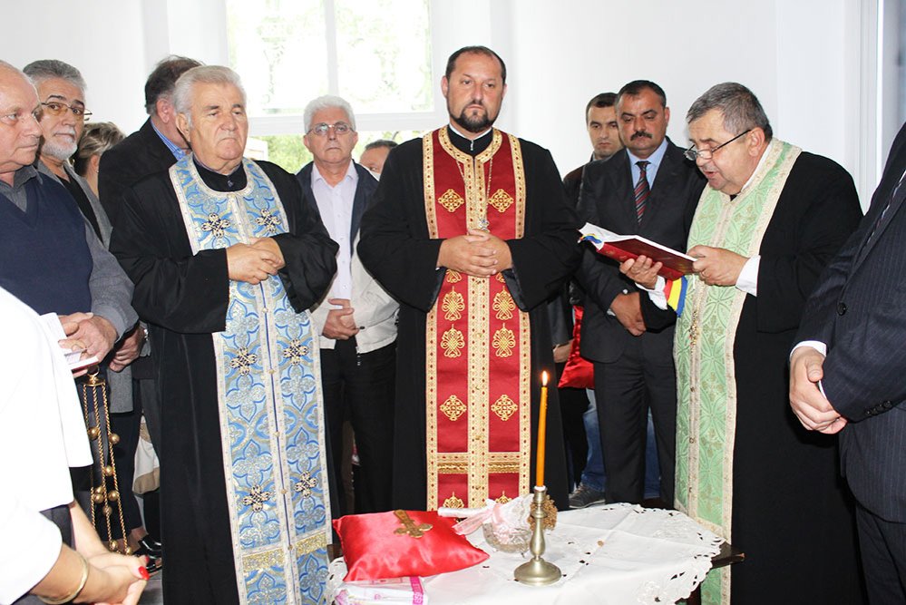 Sfinţirea Secţiei de recuperare medicală din Lipova 77965