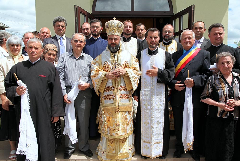 A fost sfinţită pictura bisericii din Bordeştii de Jos 77945