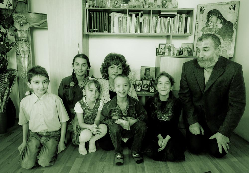 Să ajutăm o mamă cu cinci copii să învingă cancerul! 77947