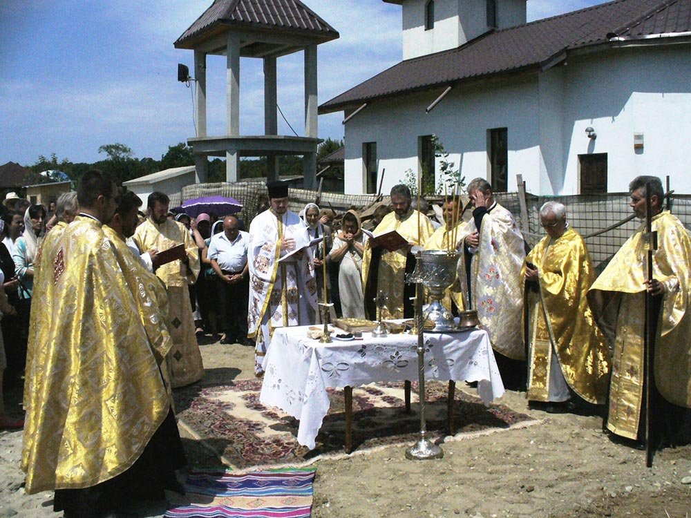 Piatră de temelie pentru o biserică în Voluntari 77871