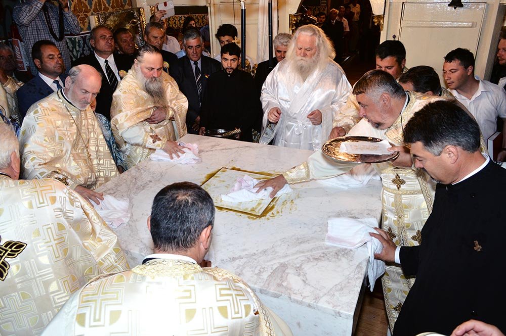 Bucurie şi binecuvântare la resfinţirea Bisericii „Sfântul Ilie“ din Târgu Neamţ 77771