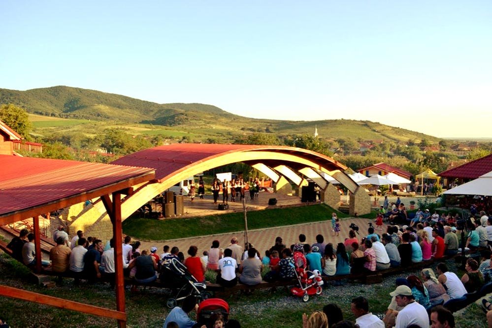 Prima ediţie a Festivalului minorităţilor la Covăsânţ, judeţul Arad 77780