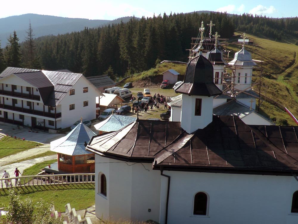 Slujbă arhierească la 1.700 m altitudine 77791