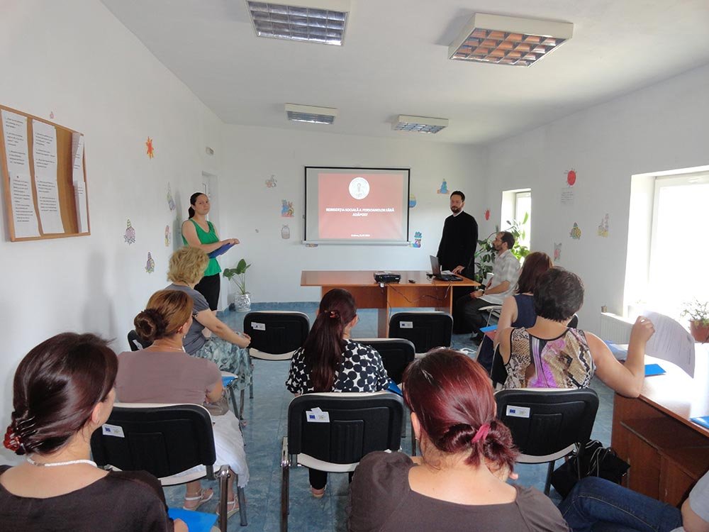 Reinserţia socială a persoanelor fără adăpost 77755