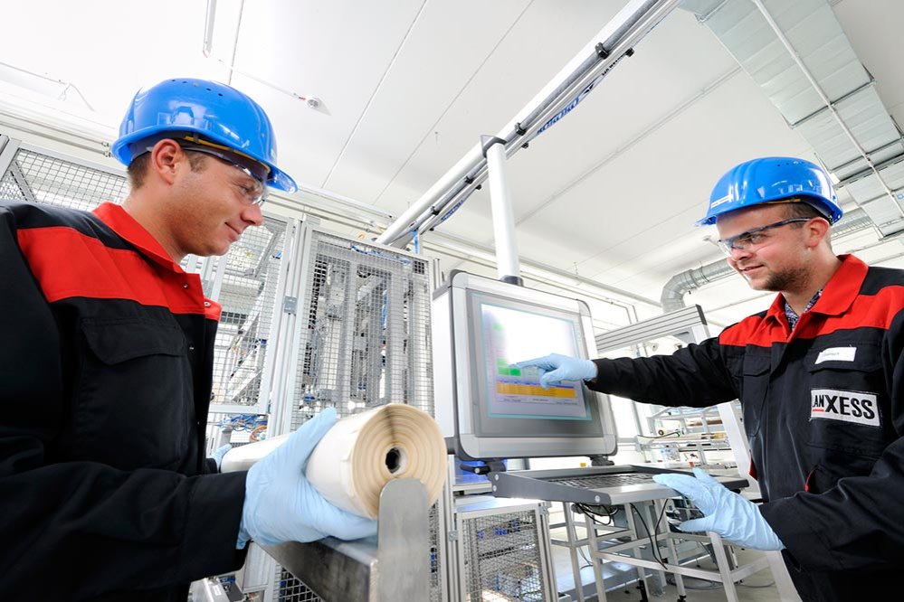 Tehnologizarea, o ameninţare doar pentru muncitorii necalificaţi 77765