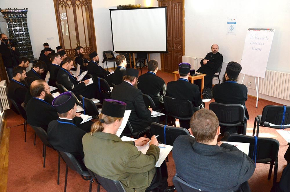 Cursuri pentru obţinerea gradelor profesionale de definitivat şi grad II în preoţie, la Miclăuşeni 77748