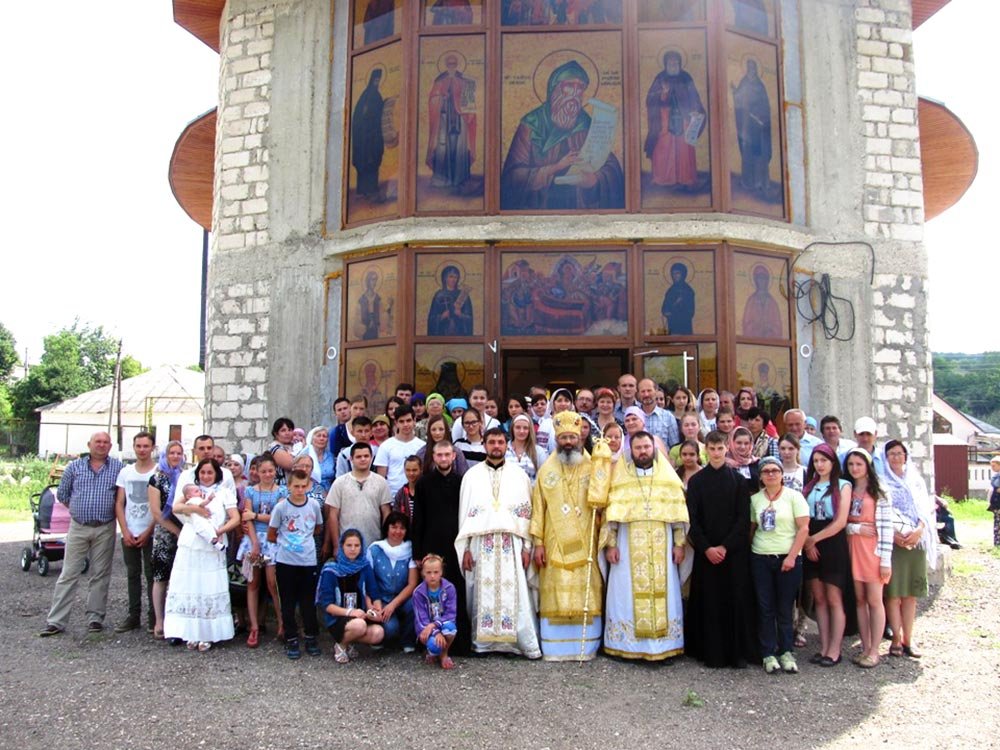 Tabăra „Apă din Piatră“ în Mitropolia Basarabiei 77682