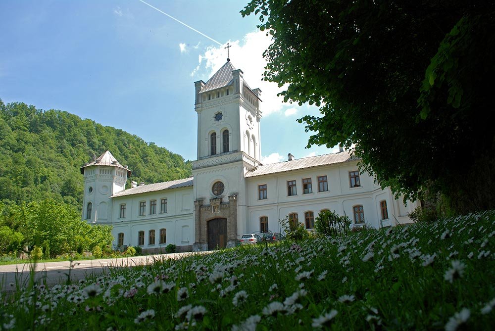 Primele mărturii isihaste în Oltenia 77611