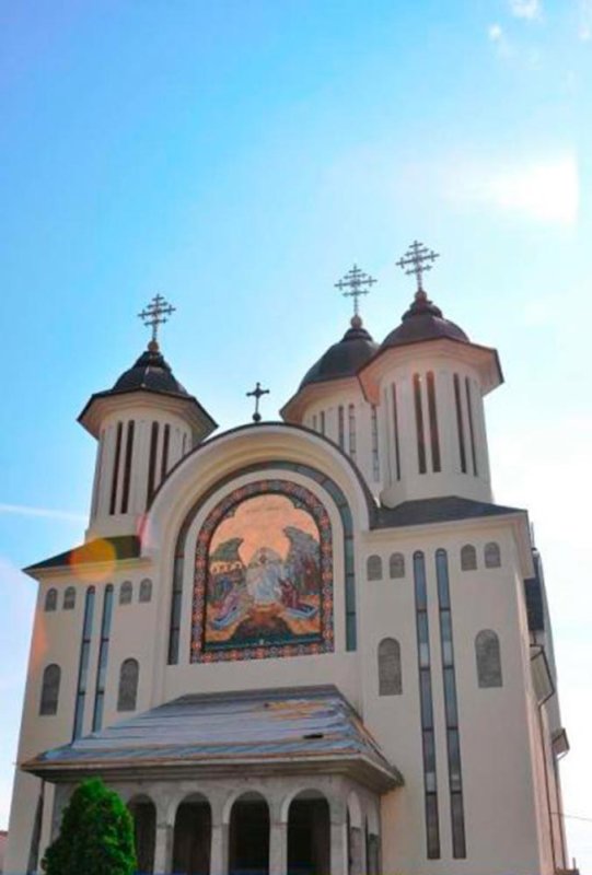 PS Nicodim va sluji la Catedrala episcopală 77592