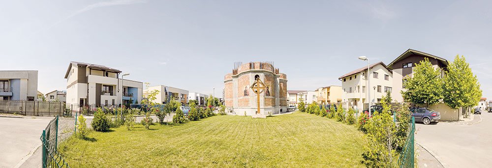 Zidire, educaţie şi filantropie sub acoperământul Maicii Domnului 77575