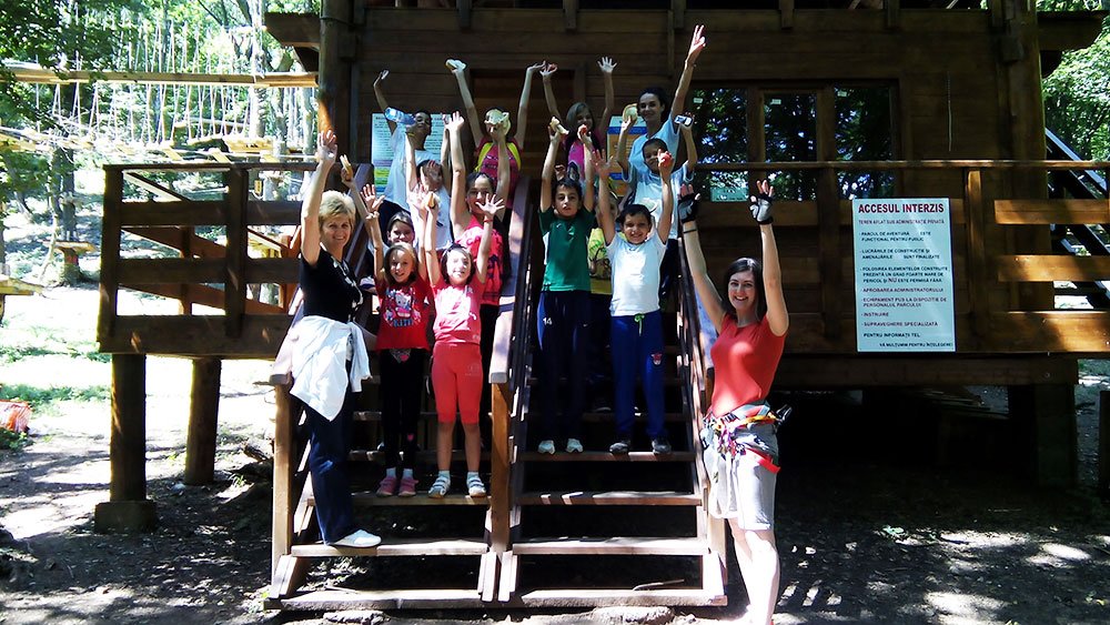 Activităţi cu copiii Centrului Educaţional din Luduş 77564