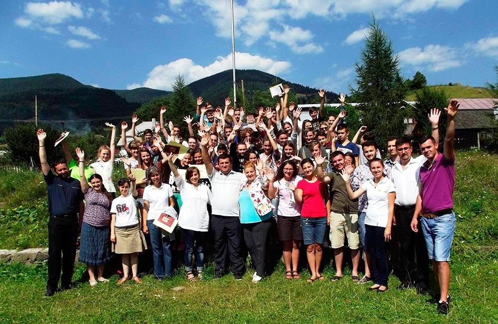 Tabăra „Bucuria de a fi tânăr”, pentru tineri bistriţeni 77539