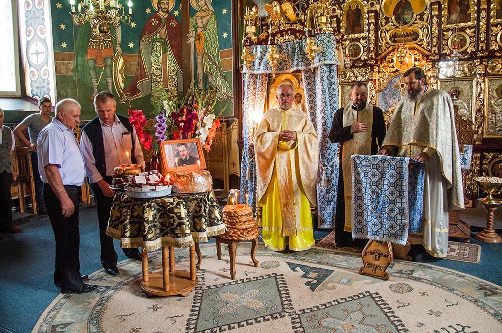 Un om care împletea mereu rugăciunea cu milostenia 77548