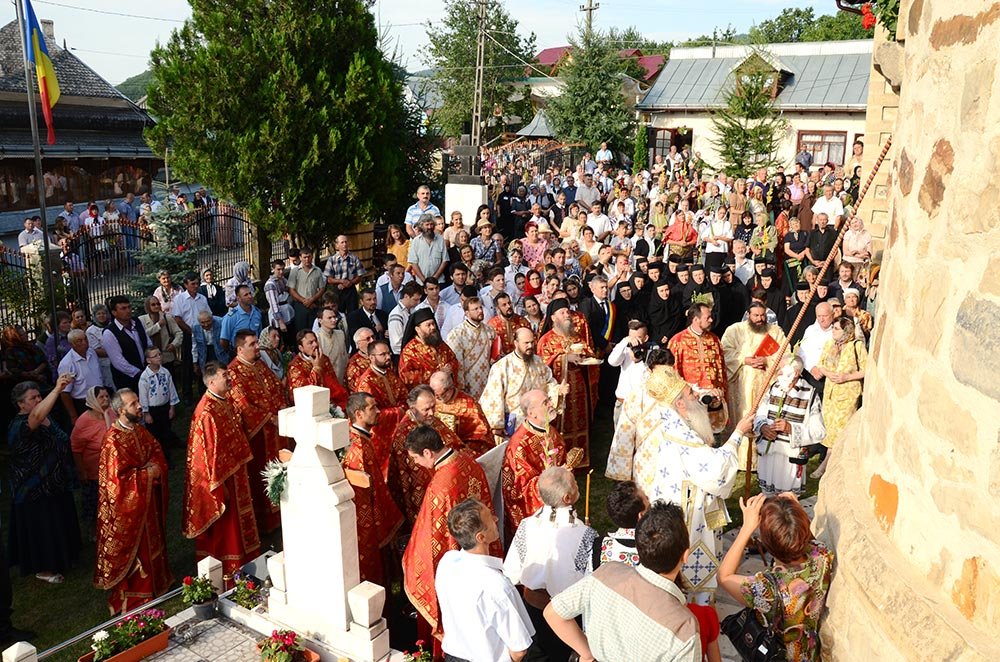Biserica Parohiei Filioara - Agapia, resfinţită de IPS Mitropolit Teofan 77534