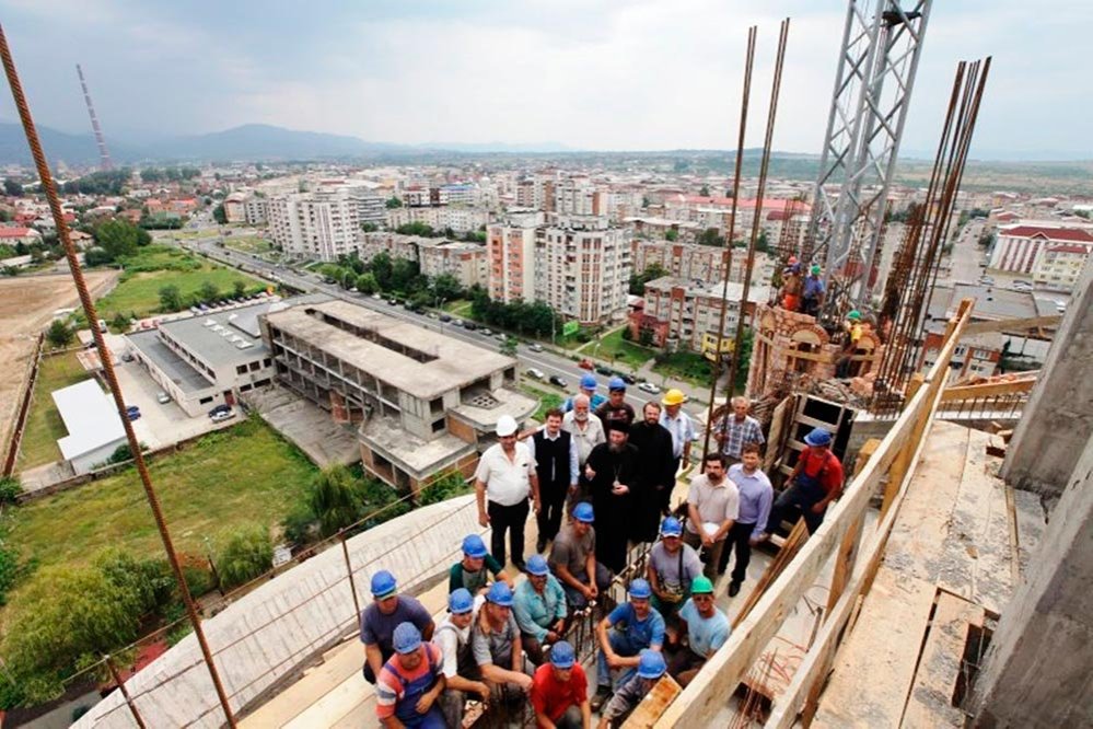 Şedinţă tehnică la şantierul Catedralei Episcopale din Baia Mare 77495