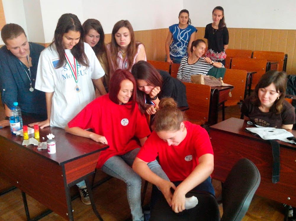 Activităţi interactive pentru elevii caracaleni 77469