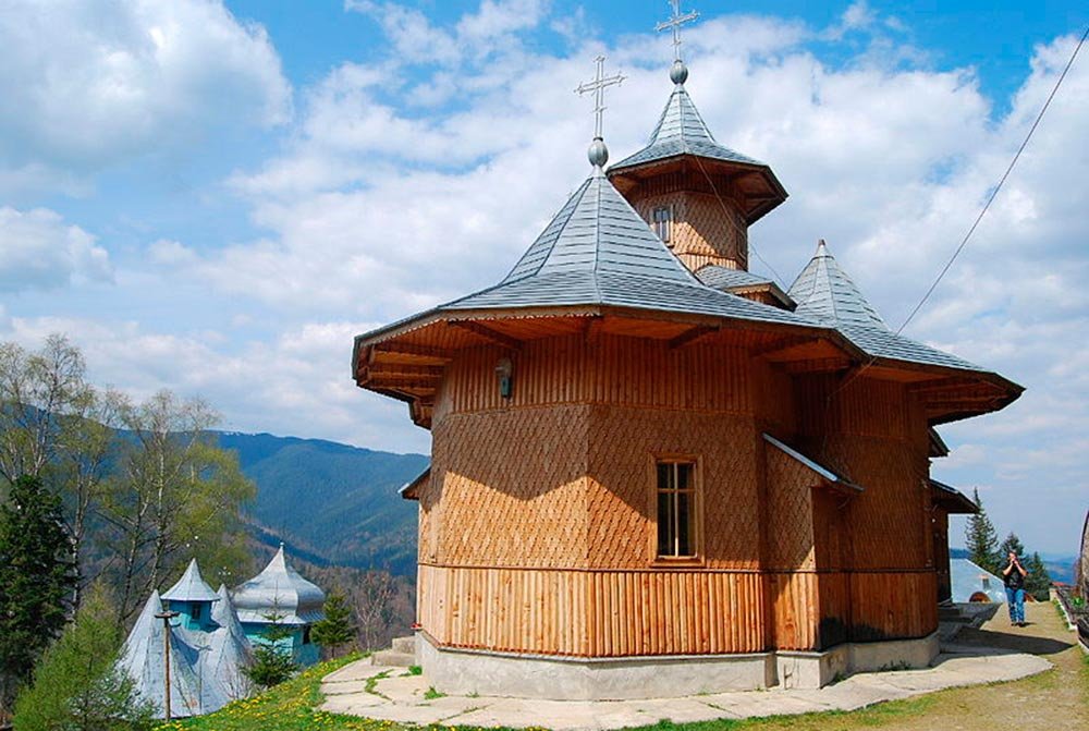 Sărbătoare la Mănăstirea Corlăţeni – Pojorâta 77482