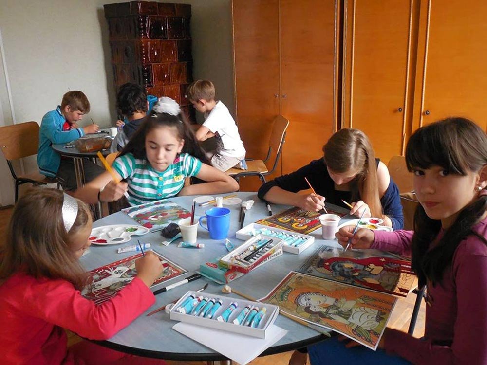 Acţiuni cultural-educative şi duhovniceşti cu tinerii din Valea Almăjului 77452