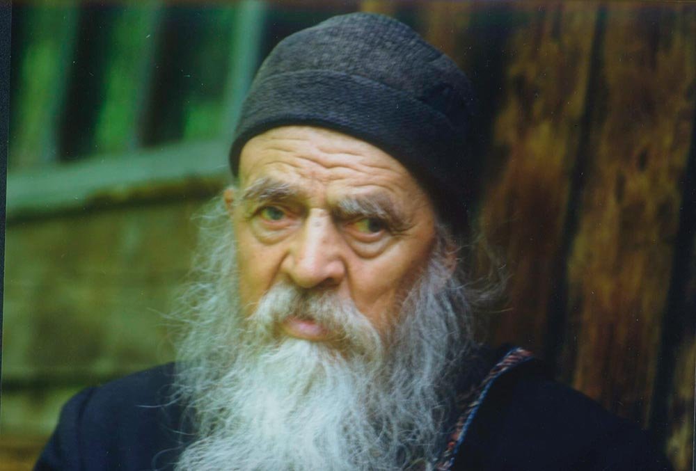 Ieroschimonahul Onufrie Frunză, omul păcii şi al tăcerii 77459