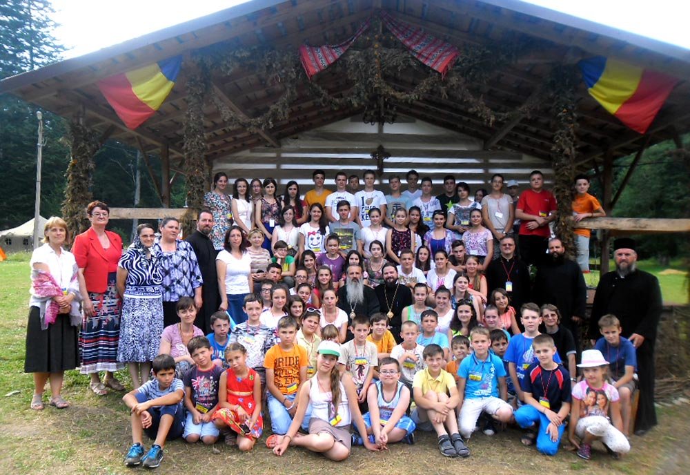 „Să deveniţi «apostoli» care să prelungiţi activitatea părintelui vostru în lume“ 77443