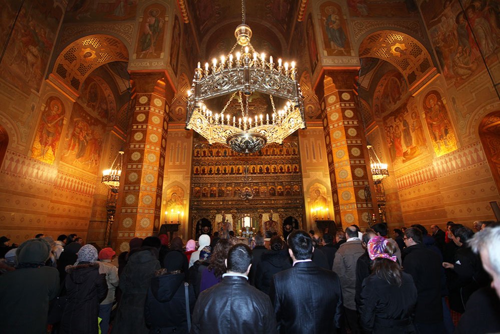 Un praznic de tradiţie pentru credincioşii craioveni 77431