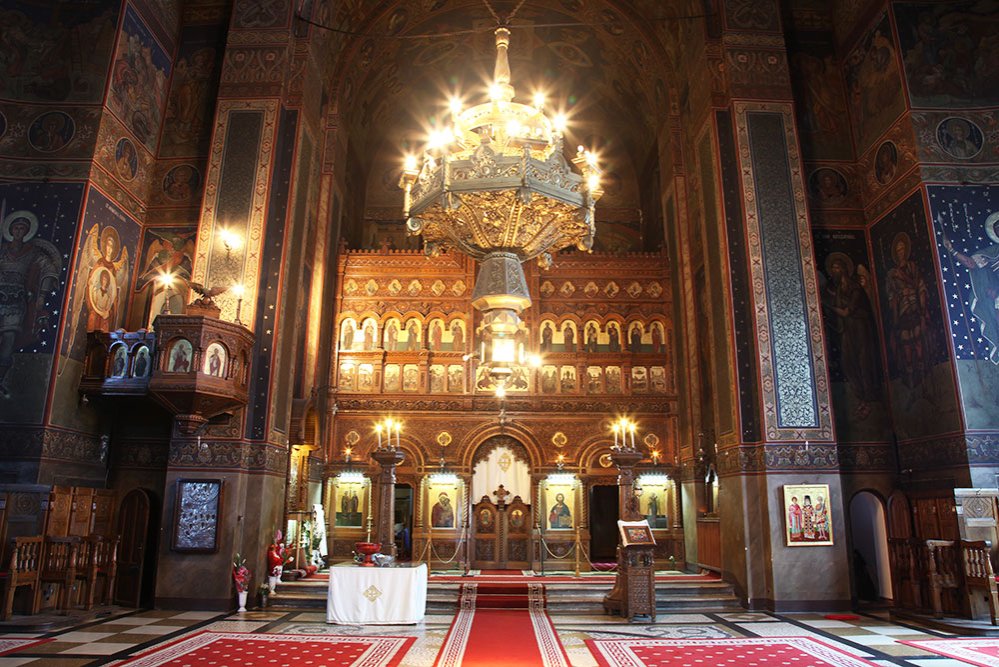 Locaşuri de tradiţie închinate Maicii Domnului 77349