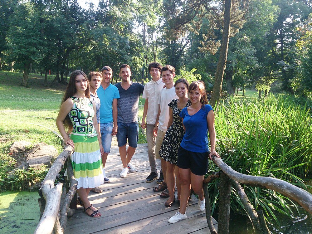 Tabără de cultură şi tradiţie românească la Bulzeşti-Dolj 77388