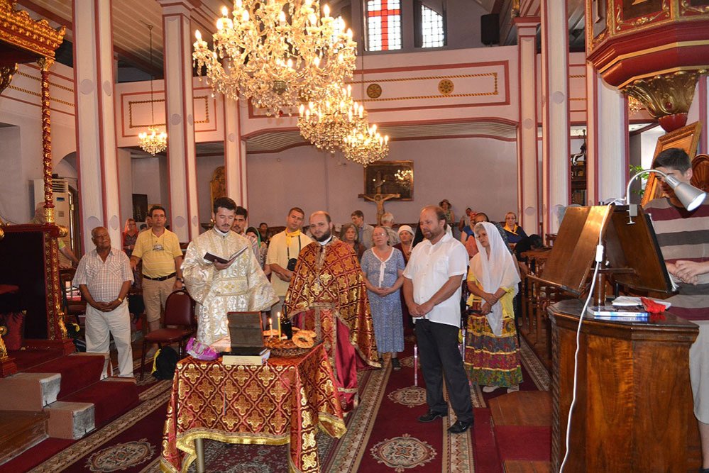 Sfinţii Martiri Brâncoveni sărbătoriţi la ctitoria lor din Constantinopol 77292