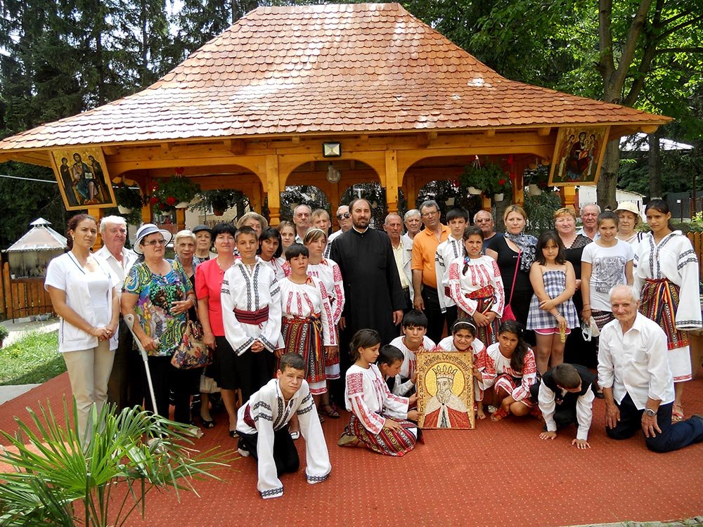 Activitate pentru copii şi bătrâni la Săcăluşeşti – Agapia 77262