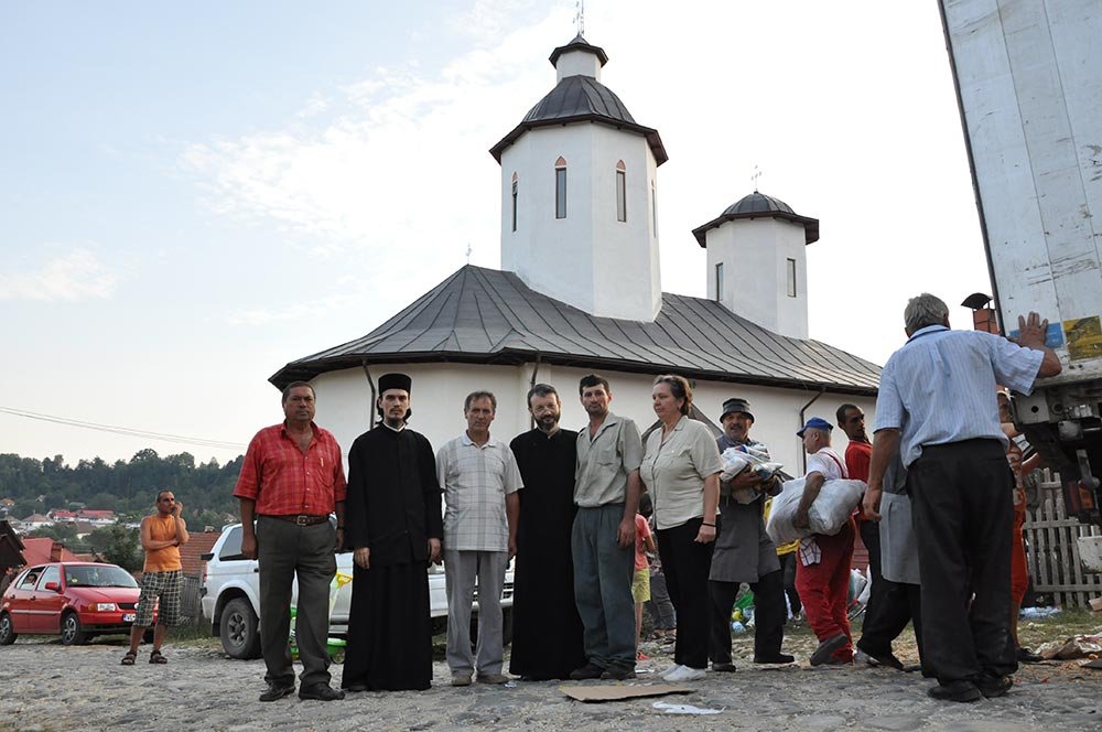 Solidaritate şi filantropie pentru sinistraţii din Vaideeni 77239