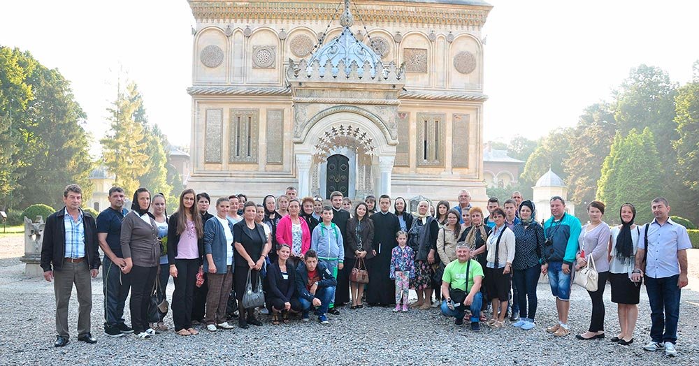 Pelerini năsăudeni în Braşov şi Vâlcea 77227