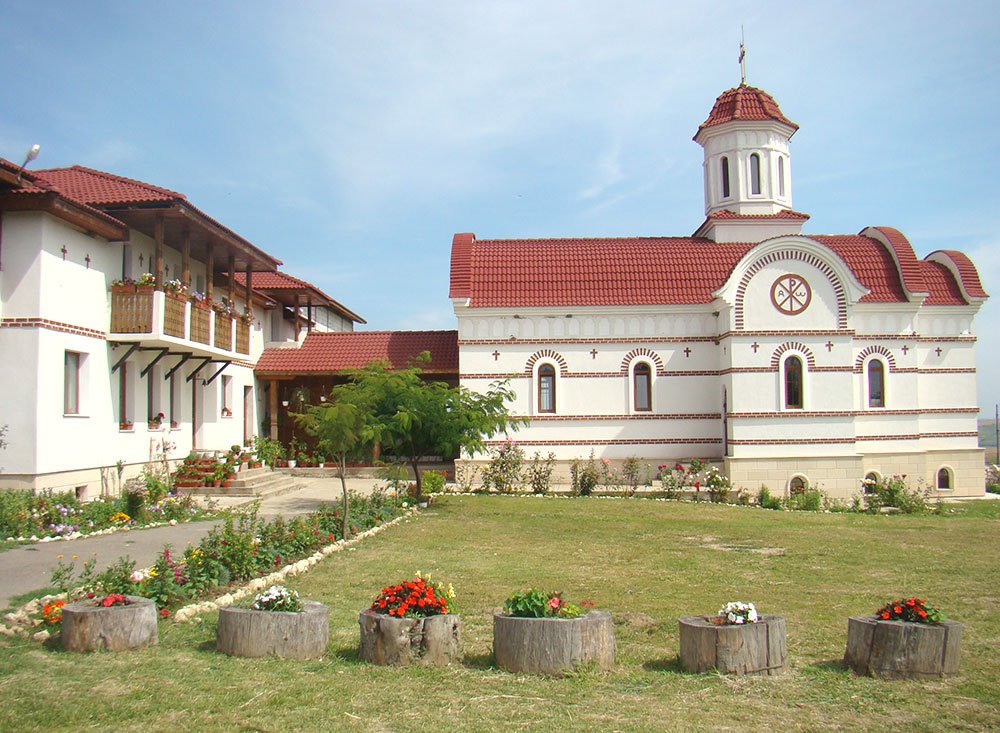 Sfinţiri în Arhiepiscopia Tomisului 77198