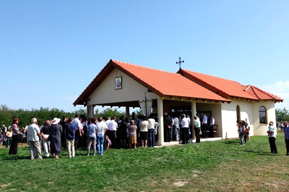 Capelă de cimitir sfinţită la Gelu, Carei 77187