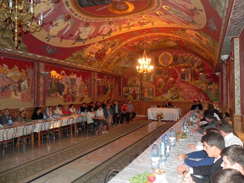 Seară de cateheză în Parohia „Sfinţii Împăraţi Constantin şi Elena“ din Bacău 77179