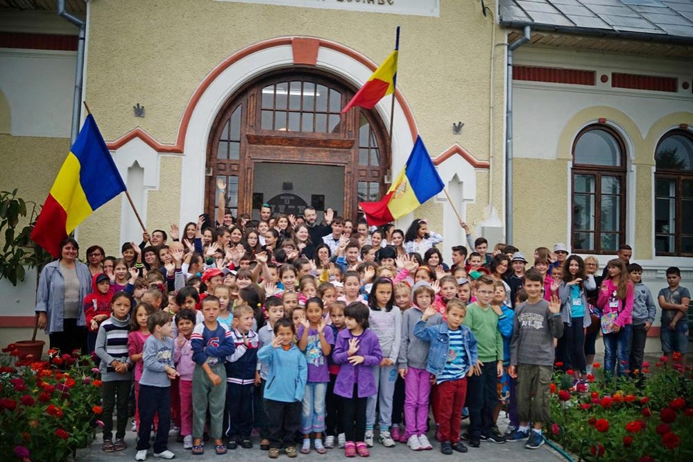 Frumuseţea prieteniei în Tabăra „Aripi de înger“ 77107