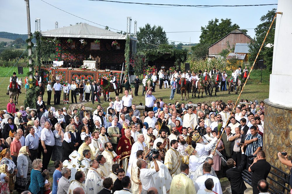 Biserica „Adormirea Maicii Domnului“ din Ilişeşti a fost sfinţită 77040