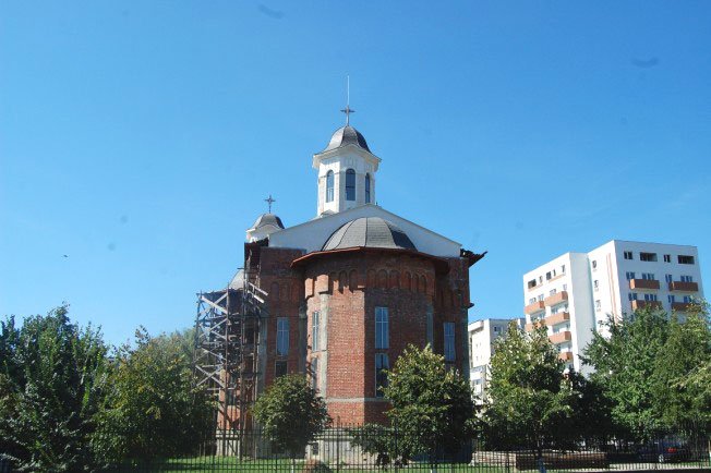 Cartierul ieşean Alexandru cel Bun şi-a cinstit ocrotitorul 77039