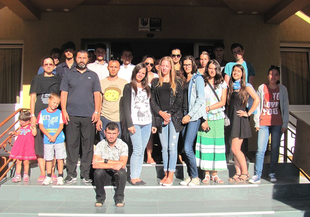 Tabără de vară pentru voluntarii Parohiei Lazaret 77041