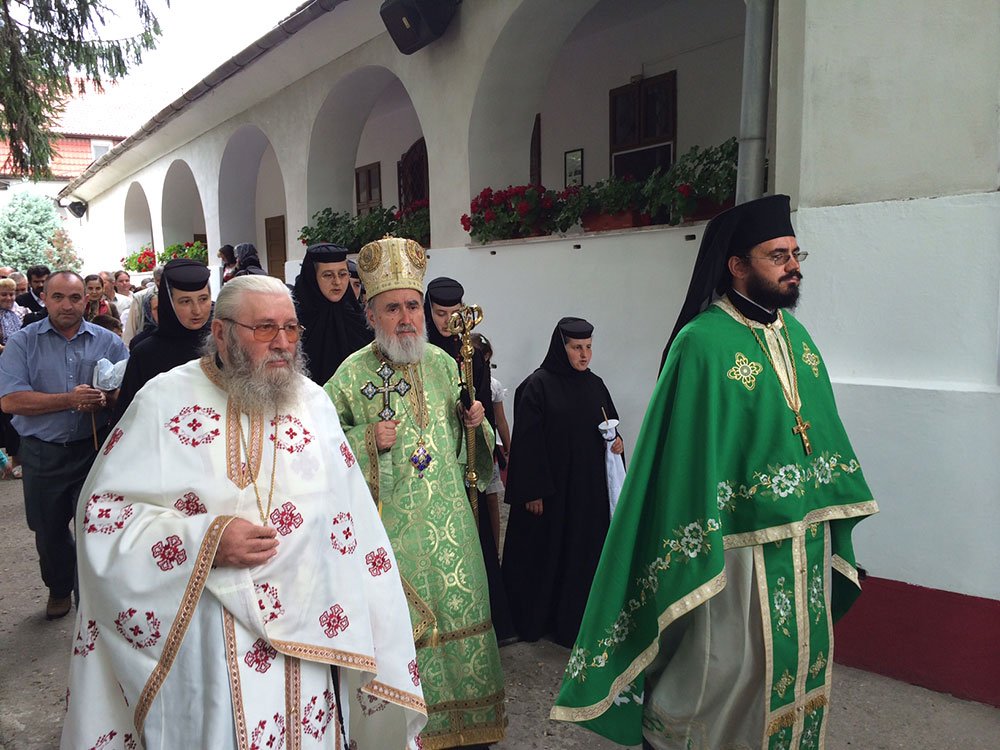 Hram la Mănăstirea Arad-Gai 77006