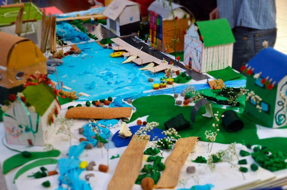 Opţionale noi pentru clasele primare şi liceale 77017